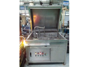 上翻蓋式旋轉噴淋清洗機